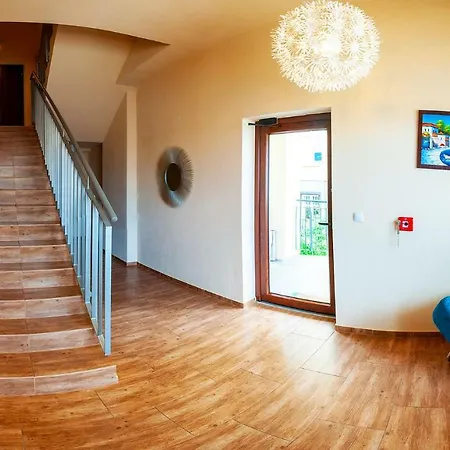 בית אירוח D.n. Center מידזיזדרויה